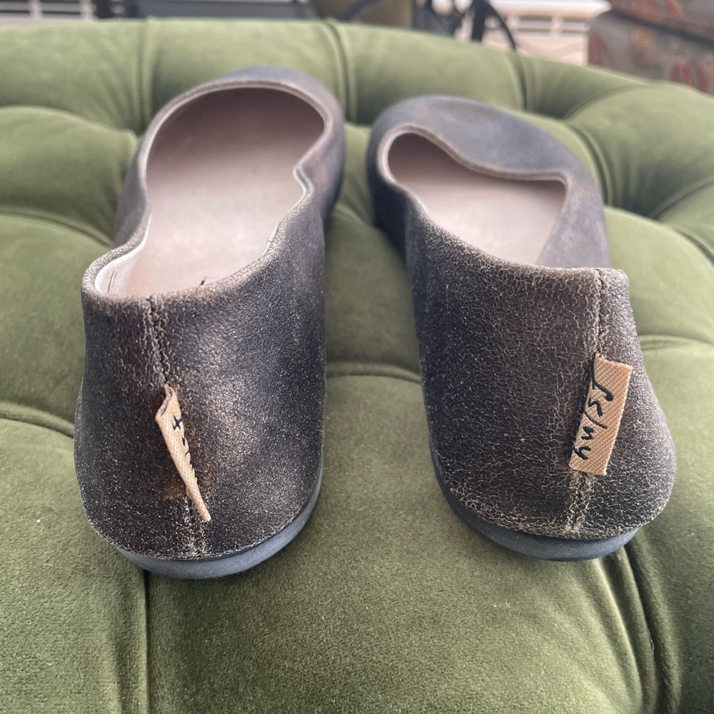NIB French Sole/NY Sloop Flats in Bronze Metallic - Picture 4 of 6